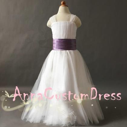 Straps Floor-length Ivory Tulle Flower Girl Dress..